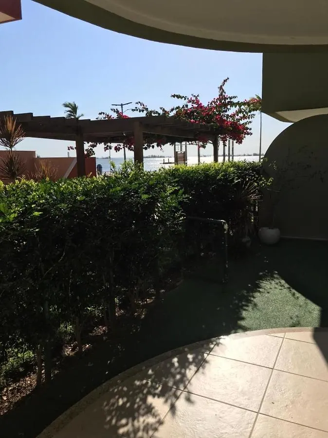 Apartamento, Apart Hotel, 02 Quartos - Arraial do Cabo Apartamento